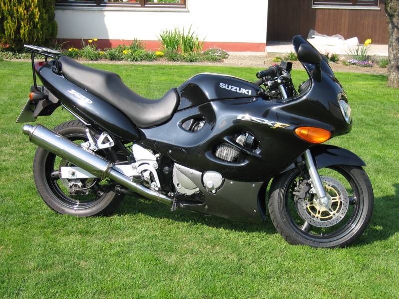 Suzuki GSX750F